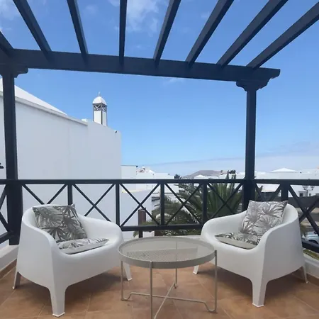 Lovely Casa Felicidad, Swimming Pool, Wifi X Private Garden Casa vacanze Playa Blanca (Lanzarote)