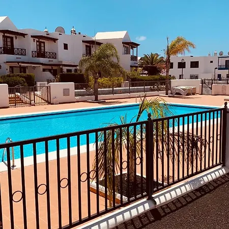 Lovely Casa Felicidad, Swimming Pool, Wifi X Private Garden Playa Blanca (Lanzarote)