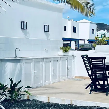 Lovely Casa Felicidad, Swimming Pool, Wifi X Private Garden Holiday home