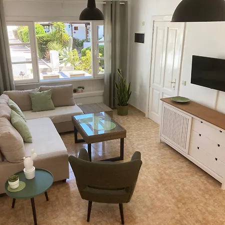 Lovely Casa Felicidad, Swimming Pool, Wifi X Private Garden