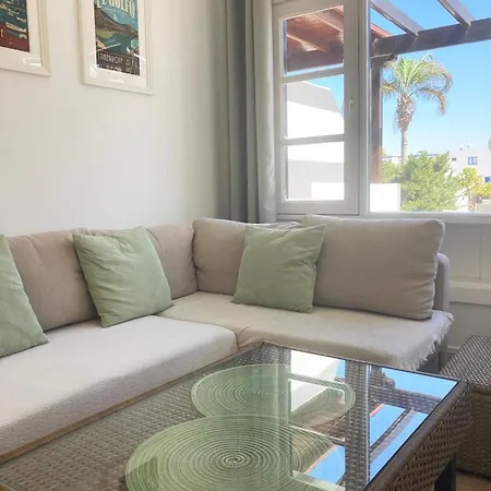 Lovely Casa Felicidad, Swimming Pool, Wifi X Private Garden Holiday home