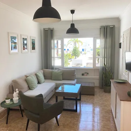 Lovely Casa Felicidad, Swimming Pool, Wifi X Private Garden Holiday home *