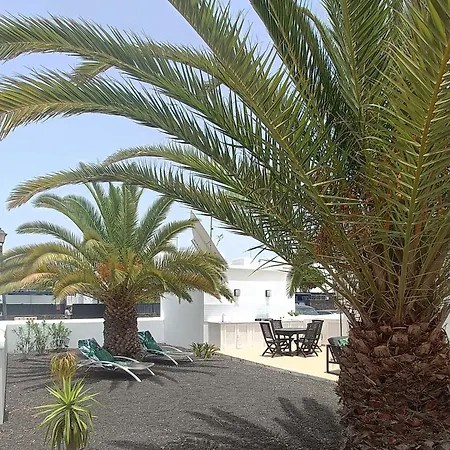 Lovely Casa Felicidad, Swimming Pool, Wifi X Private Garden * Playa Blanca (Lanzarote)