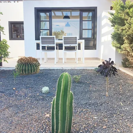 Holiday home Lovely Casa Felicidad, Swimming Pool, Wifi X Private Garden